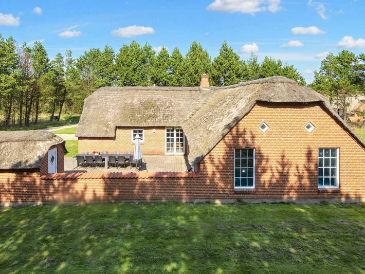 Ferienhaus für 16 Personen, mit Pool und Sauna, mit Haustier in Vedersø Klit