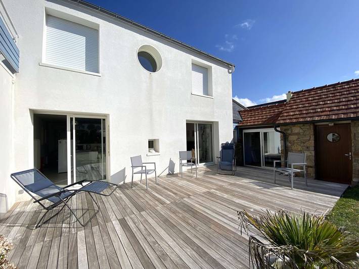 Location de vacances pour 6 personnes, avec jardin dans Plage de Grève Blanche