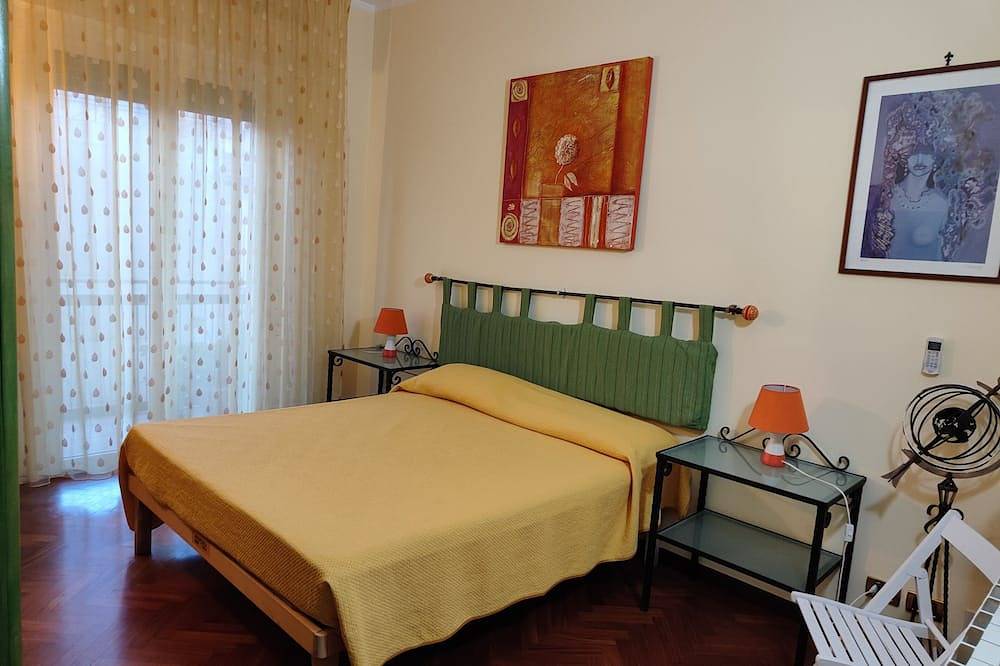 Bed and Breakfast Via Spalti 52 Double Room Spalti Uno  in Trapani, Provincia de Trapani