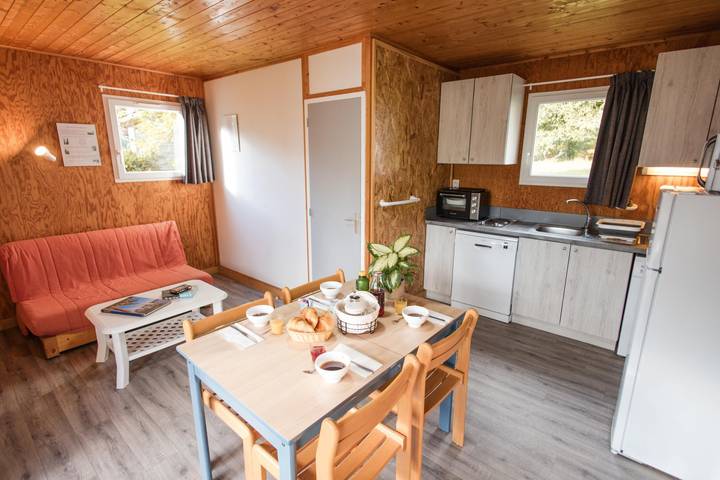 Chalet pour 6 personnes, avec vue sur le lac et terrasse, animaux acceptés dans le Puy-de-Dôme - 3