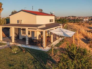 Gîte pour 4 personnes, avec jardin et vue dans Portes