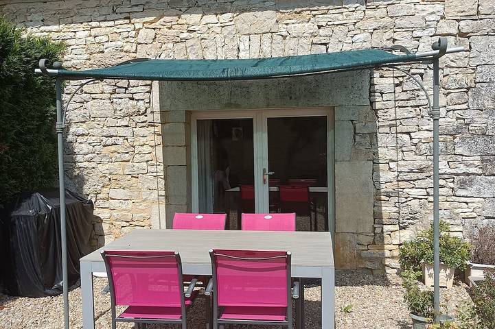 Vakantiehuis voor 4 personen, with zwembad and tuin as well as terras and whirlpool, met huisdier - 1