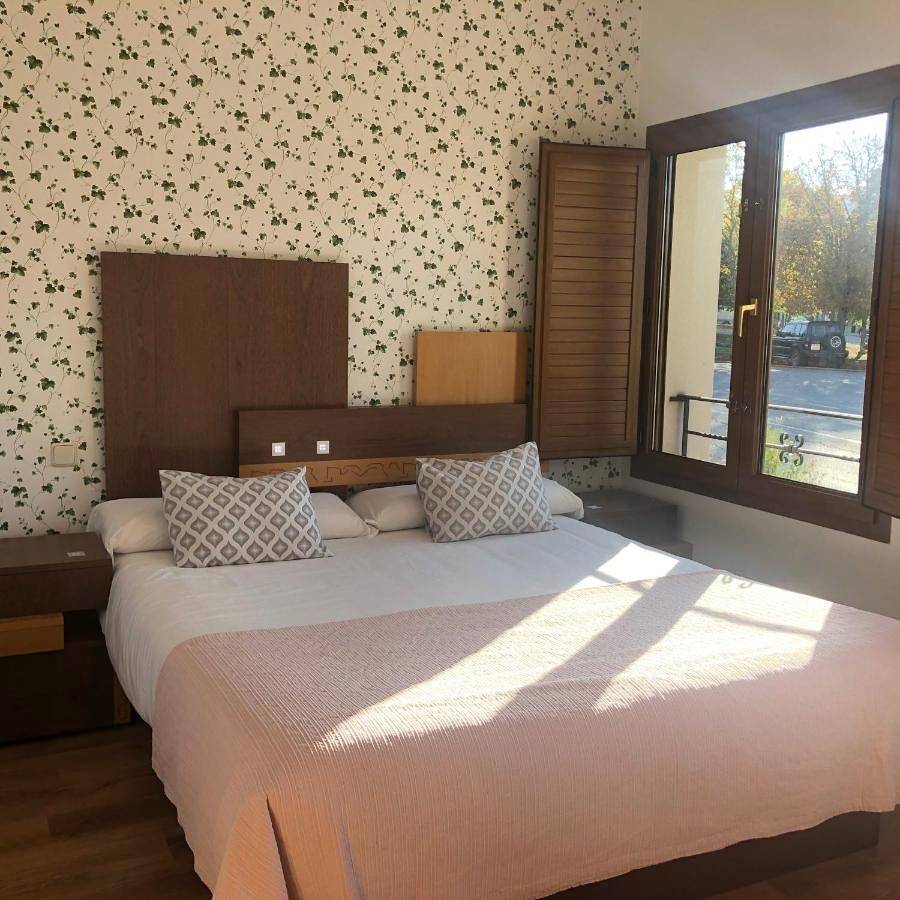 Apartamento entero, Apartamento de vacaciones para 6 personas con jardín in Real Sitio de San Ildefonso, Provincia de Segovia