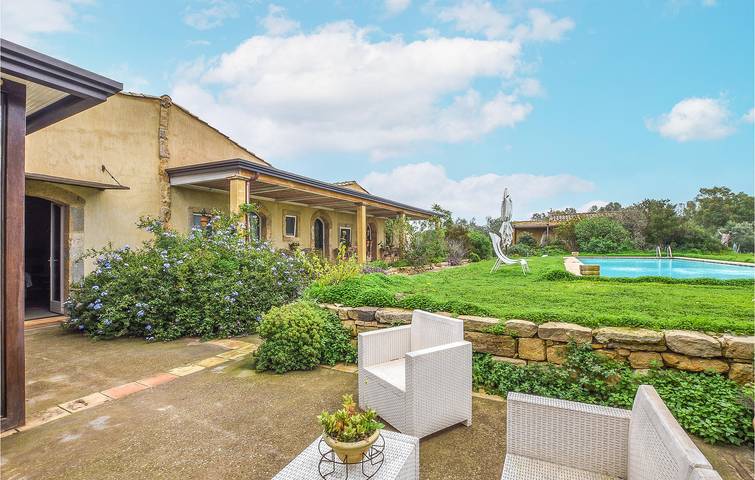 Agriturismo per 15 persone, con Terrazza e Giardino nonché Piscina a Piazza Armerina