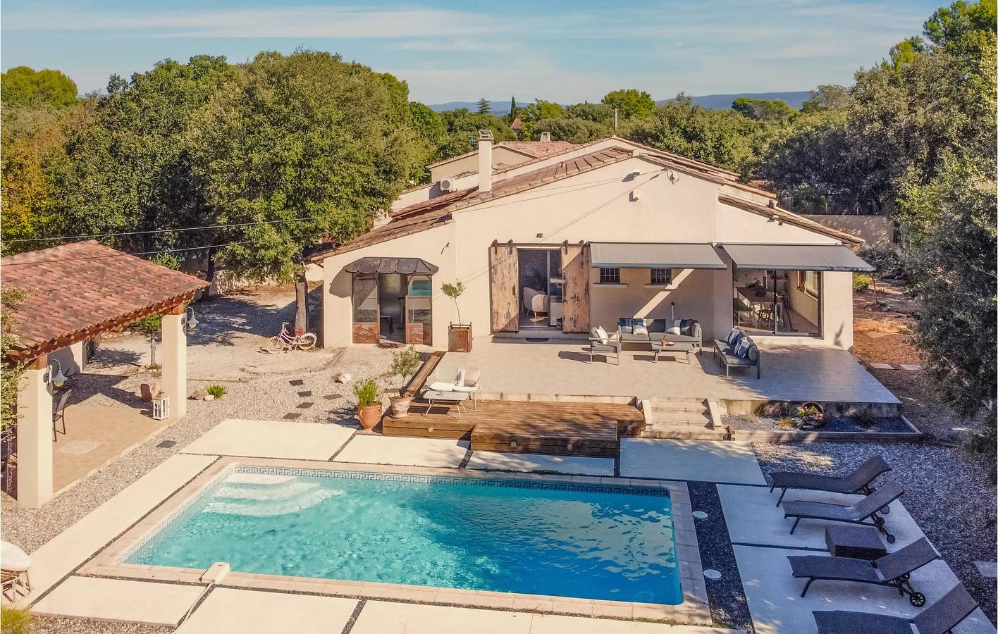 Acogedor apartamento con piscina, jardín y WiFi | a 1,5 km de Saint-Didier in Pernes-les-Fontaines, Parque natural regional del Mont Ventoux