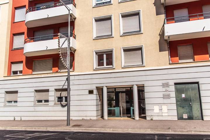 Gîte pour 4 personnes, avec vue à Décines-Charpieu - 3