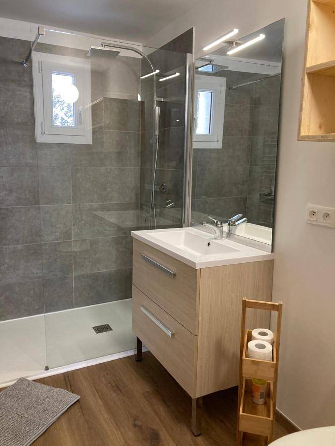 Gîte pour 7 personnes, avec balcon ainsi que vue et jardin à Faucon-de-Barcelonnette - 3