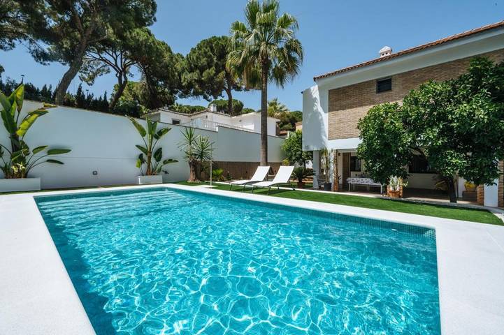 Location de vacances pour 4 personnes, avec piscine ainsi que jardin et terrasse à Alcalá de Guadaíra - 3
