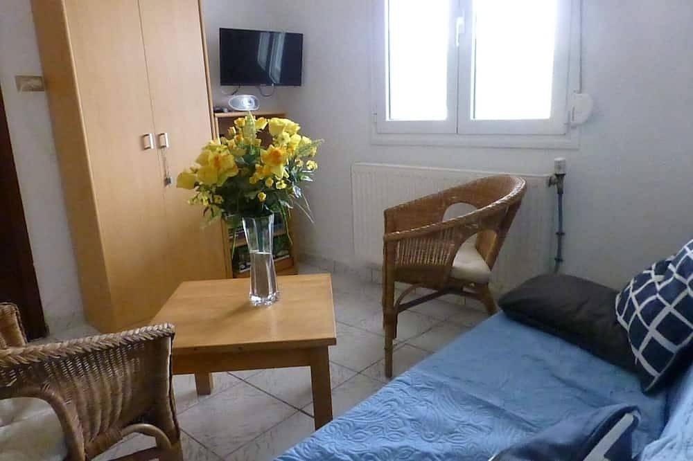 Privates Ferienhaus am Meer mit schönen Garten in ruhiger Lage in Nea Kallikratia, Kallikratia