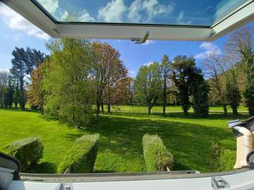 Location de vacances pour 5 personnes, avec vue ainsi que jardin et piscine dans Golf Saint-Laurent