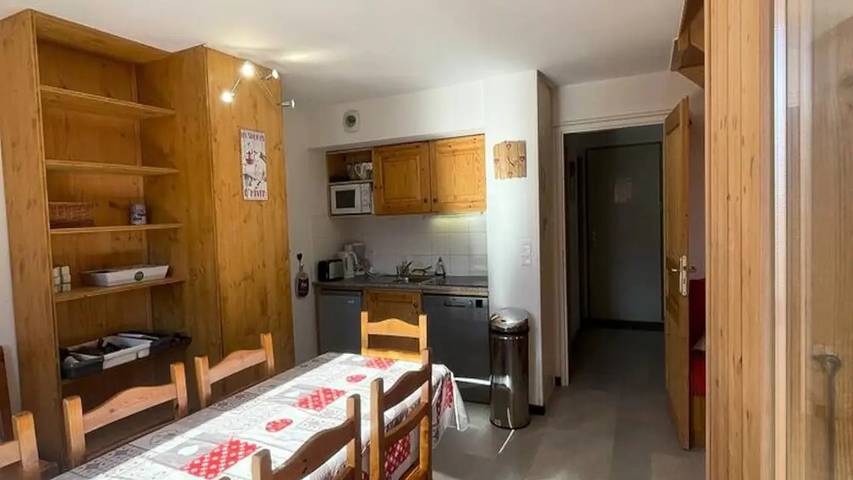 Gîte pour 12 personnes, avec Piscine à Saint-Jean-d'Arves - 3