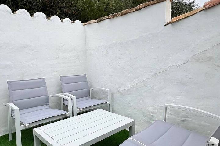 La Cuadra. Peace and tranquility in a privileged rural setting in Villaluenga del Rosario, Pueblos Blancos