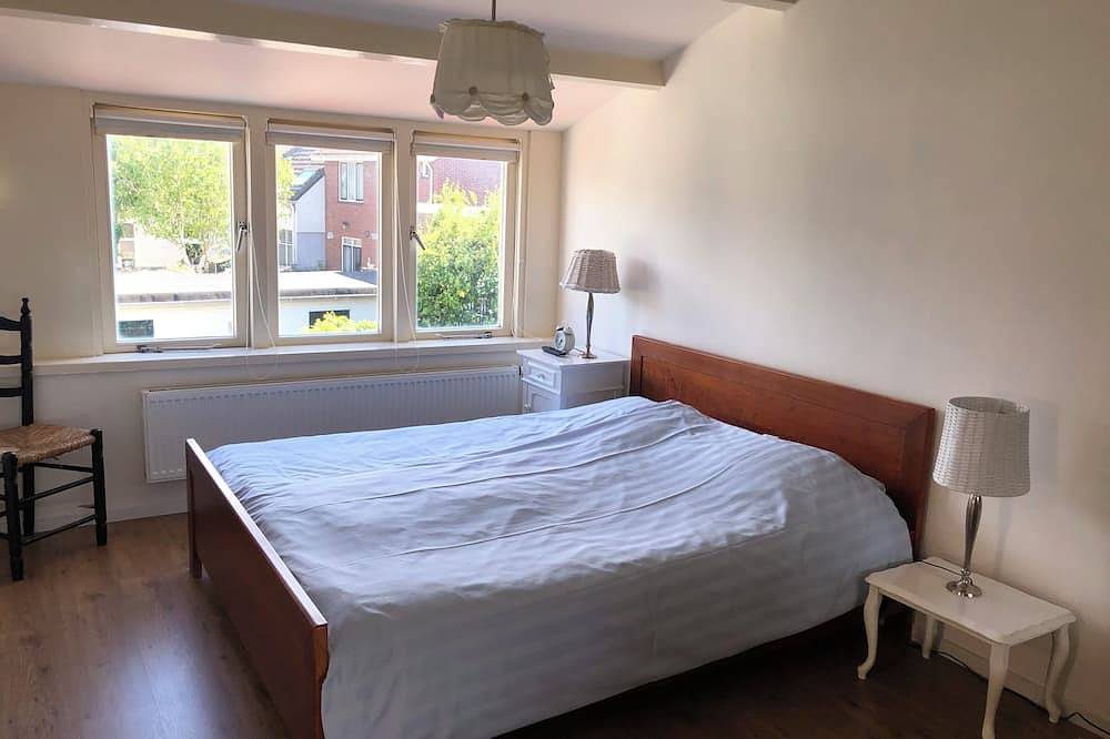 Attractive holiday home at 250 m from the sea / beach and village center; Free Wifi in Noordwijk aan Zee, Noordwijk