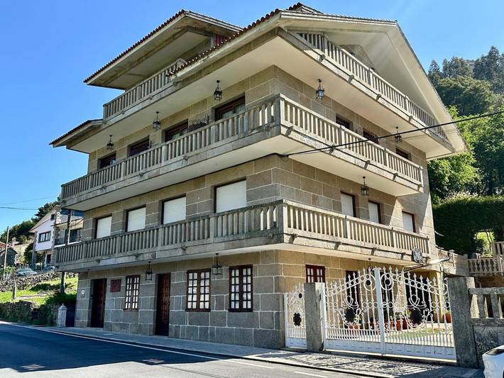 Casa rural para 2 personas, con piscina y balcón además de vistas y jardín, Familias con niños en Poyo - 2