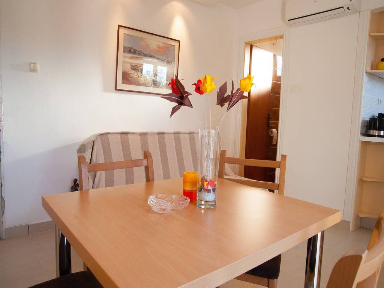 Cijeli apartman, Apartments Paula - One Bedroom Apartment with Terrace 1 in Tisno (Dalmacija), Murter
