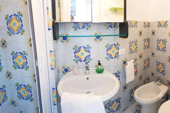 Capri Villa Luminosa a stone's throw from the Piazzetta with Faraglioni View. in Capri, Province de Naples