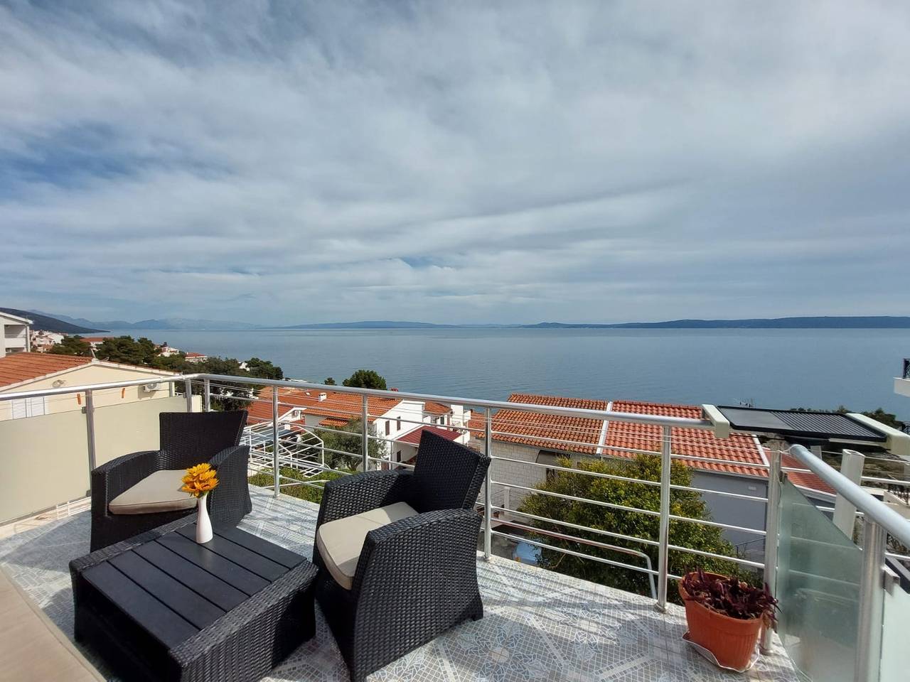 Ganze Wohnung, 1-Zimmer-Ferienwohnung mit Terrasse und Meerblick Rastici, Ciovo A-4293-a in Okrug Gornji, Ciovo