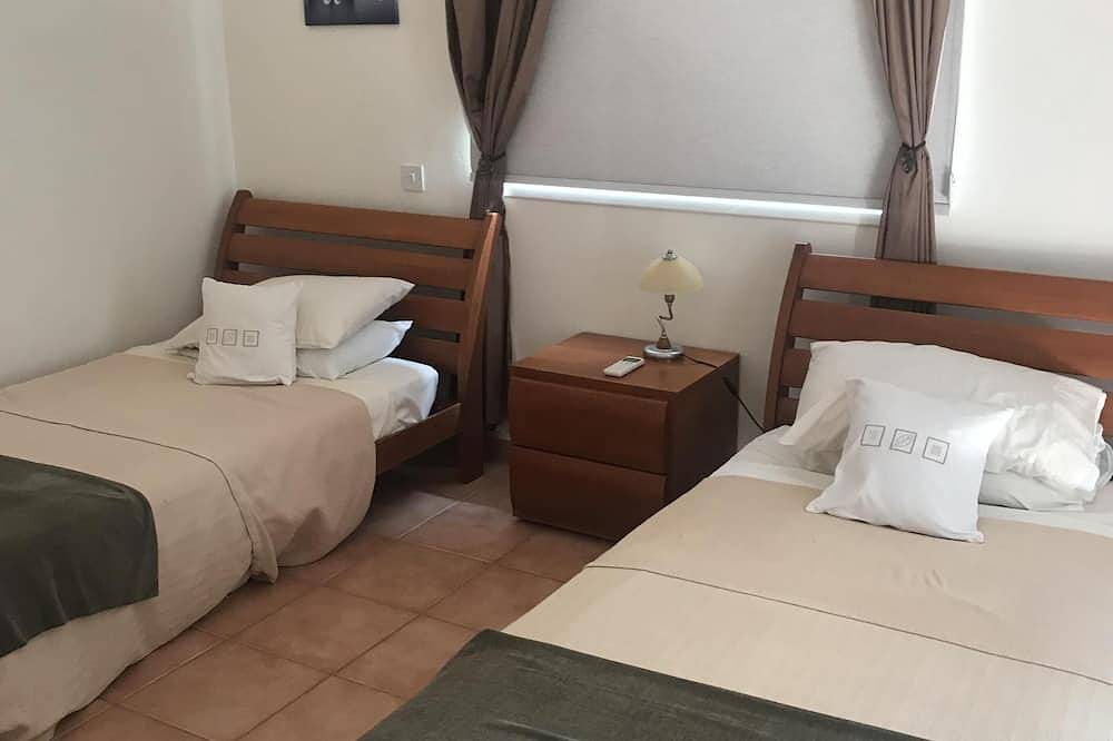 Villa Lesbos ist eine schöne, geräumige Villa mit 2 Schlafzimmern und privatem Pool in der Nähe des Strandes in Peyia, Südzypern