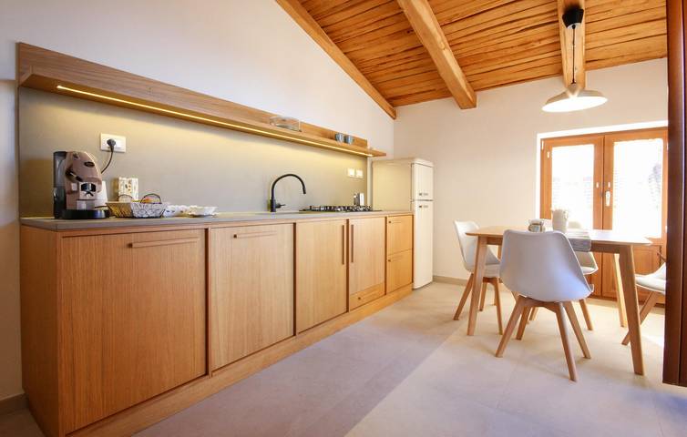 Appartamento intero, Appartamento sul mare con terrazza e Wi-Fi - 200 m dalla spiaggia in San Marco (Cilento), Castellabate
