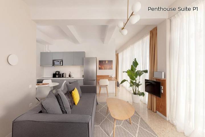 Appart’hôtel pour 4 personnes, avec Terrasse dans Plaka