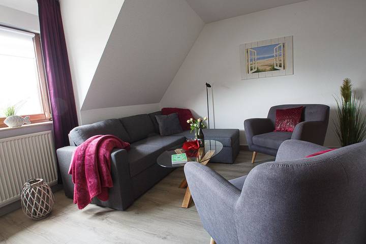 Ferienwohnung für 4 Personen, mit Terrasse und Garten sowie Ausblick in Midlum - 2