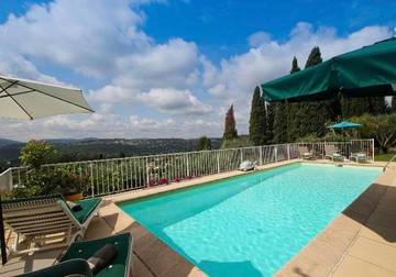 Villa pour 10 personnes, avec piscine ainsi que vue et jardin à Peymeinade