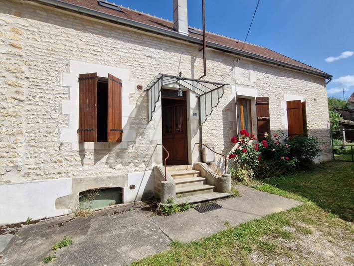 Gîte pour 6 personnes, avec jardin dans Migé