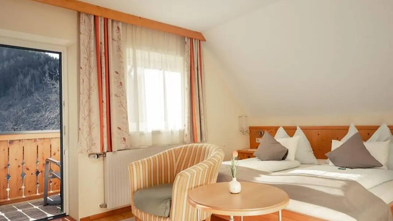 Doppelzimmer für 2 Personen (20 m²) in Aigen im Ennstal in Rottenmanner und Wölzer Tauern, Aigen im Ennstal