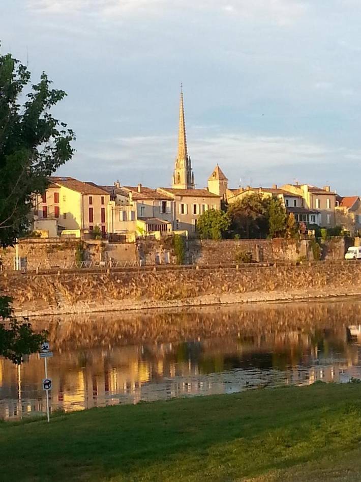 Location de vacances pour 4 personnes, avec terrasse et vue, animaux acceptés à Sainte-Foy-la-Grande - 2