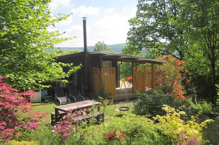 Blockhütte für 3 Personen, mit Terrasse und Garten