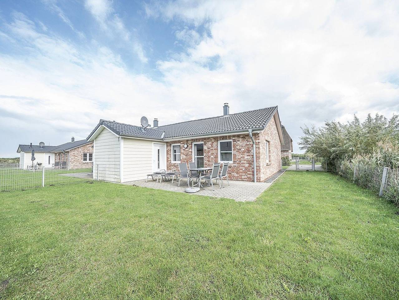 Ganze Ferienwohnung, Moderne Doppelhaushälfte - perfekt zu zweit - Dag-892 - Ferienhaus Kajüte mit Kamin und Terrasse (Ht) in Dagebüll, Nordseeküste