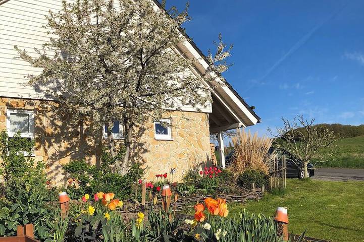 Ferienhaus für 6 Personen, mit Balkon und Garten sowie Sauna in Volkmarsen