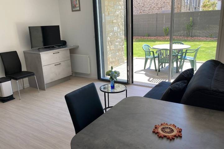 Apartamento entero, Apartamento de vacaciones para 2 personas con jardín in Cancale, Bahía del Monte Saint-Michel