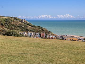 Holiday Rental for 6 People in Hastings, High Weald, Photo 1