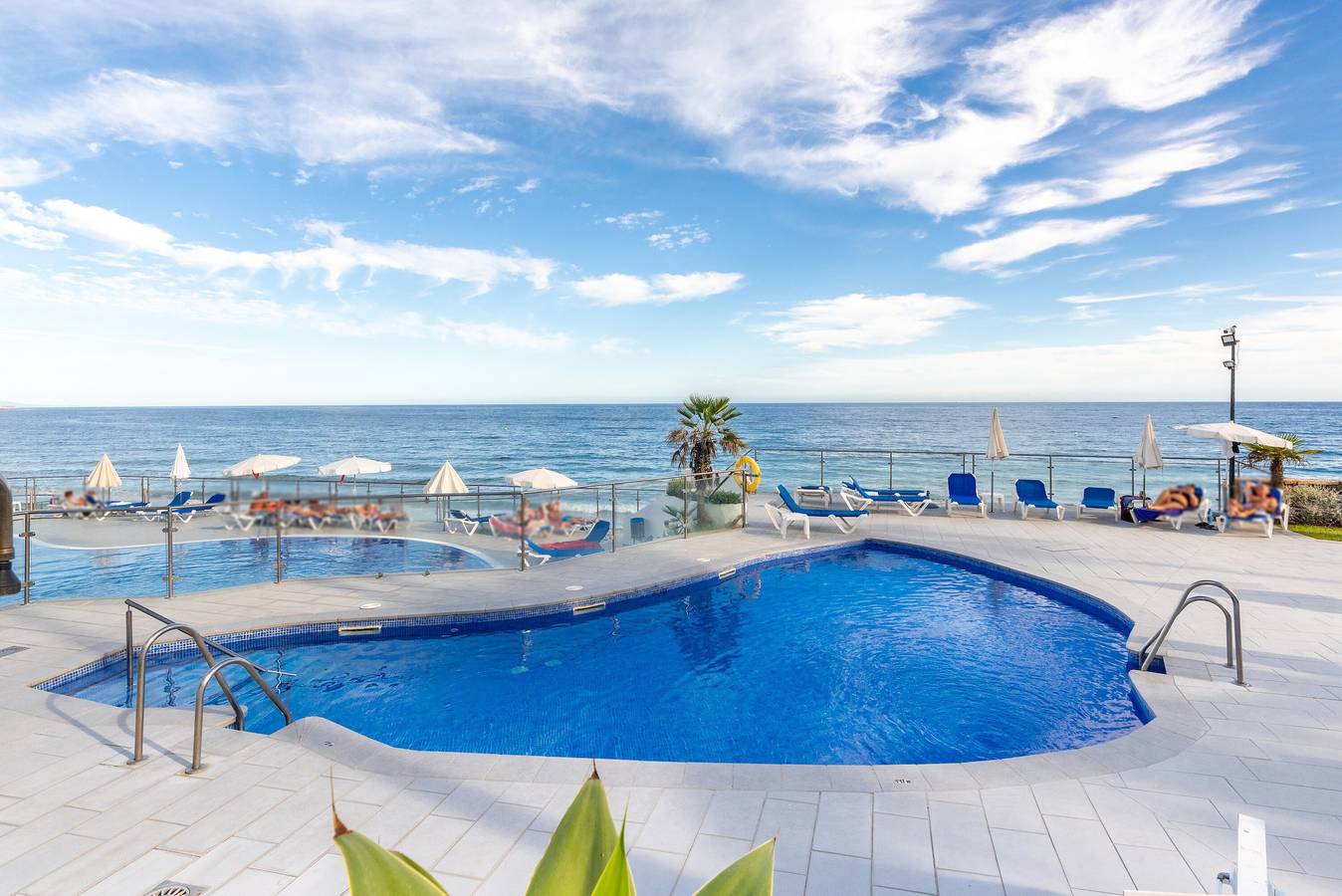 Feriehus for 8 personer med balkon in Playa de Arroyo las Cañas-Velerín, Estepona