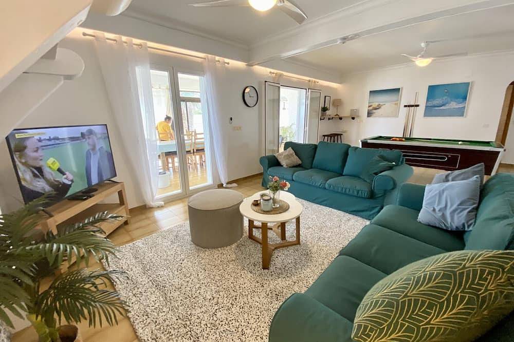 Front Line Beach Villa with Amazing Beach & Ocean Views ! Staircase to the Beach in Cabo Roig, Costa Blanca