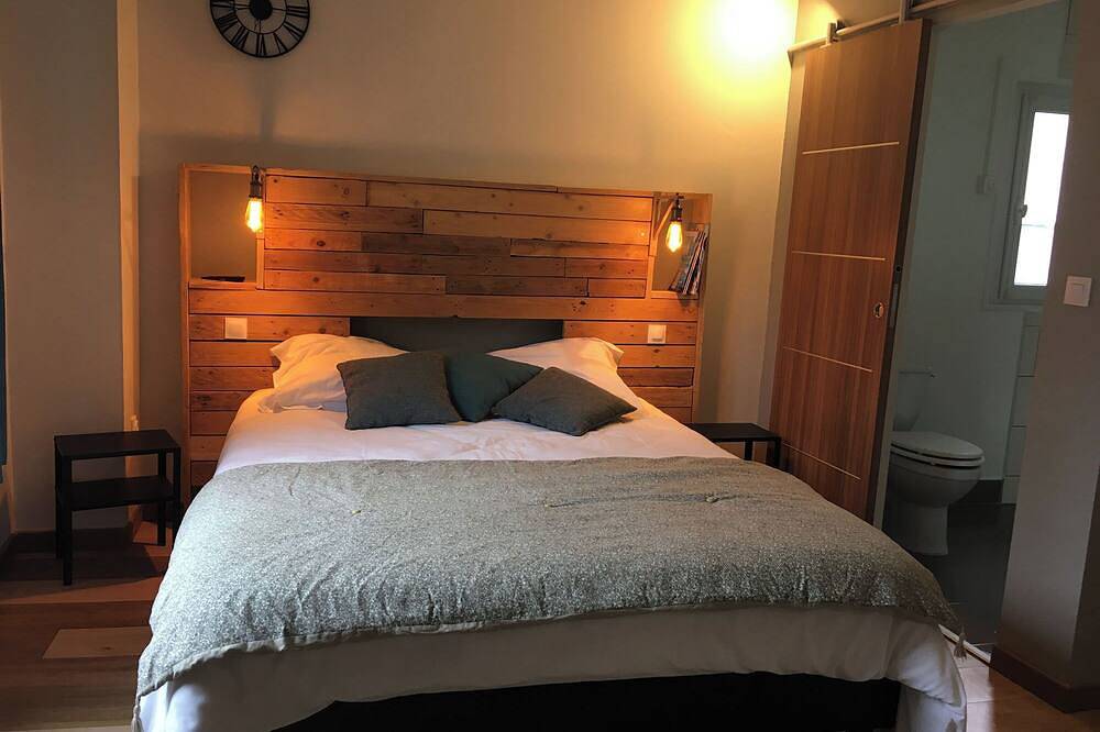 Ganze Wohnung, Studio Apartment - Downtown Saint-Aignan - 5 minutes from Beauval Zoo in Saint-Aignan, Romorantin-Lanthenay und Umgebung