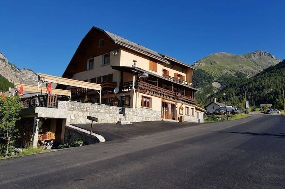 Entire apartment, Catinat apartment in Arvieux, Queyras