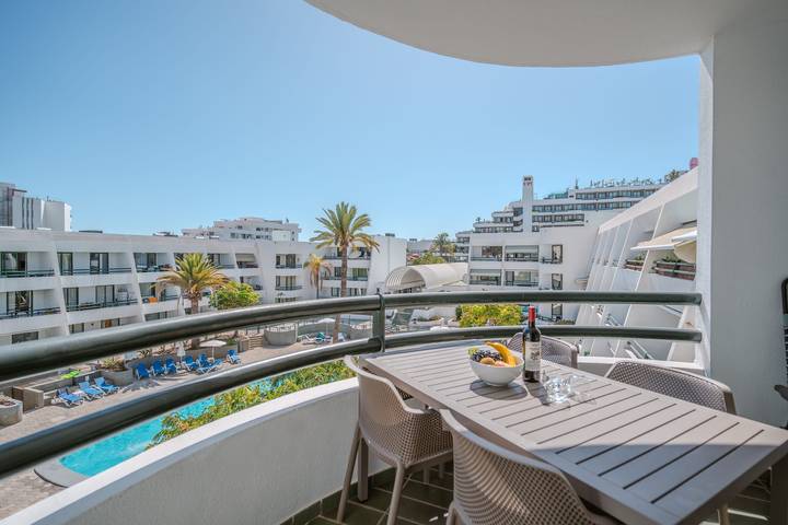 Ferienwohnung für 4 Personen, mit Pool und Terrasse in Playa de las Américas