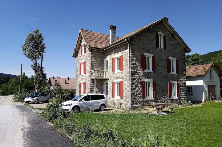 Chalet pour 6 personnes, avec jardin et balcon dans Lac de Gérardmer
