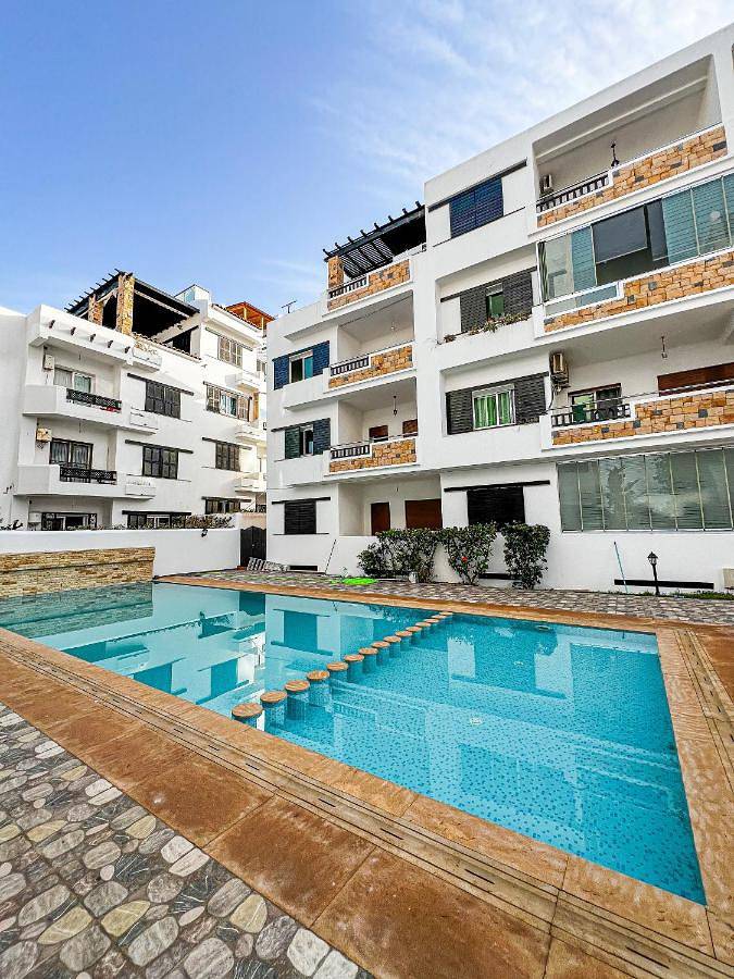 Gîte pour 8 personnes, avec piscine ainsi que vue et jardin dans Oued Laou - 3