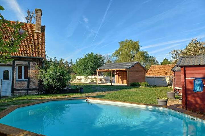 Location de vacances pour 4 personnes, avec Terrasse ainsi que Jardin et Piscine dans Sologne