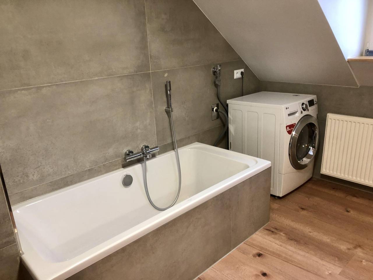 Ganze Ferienwohnung, 2-Bett-Ferienwohnung, Dusche/Wc bis 4 Pers. in Neuerburg, Eifelkreis Bitburg-Prüm