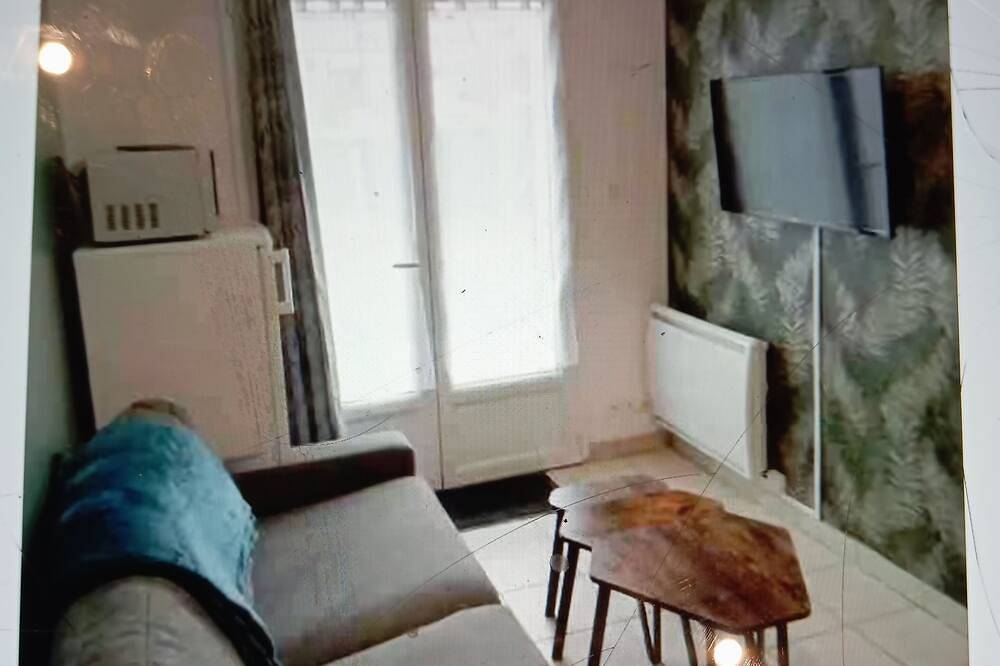 Appartement entier, Appartement avec jardin à 50 m des plages du débarquement in Bernières-sur-Mer, Région de Caen