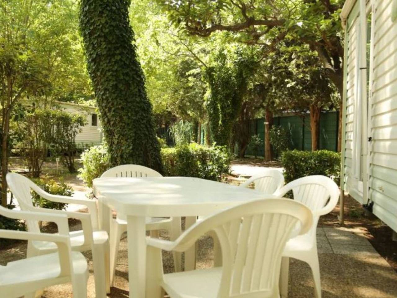 Mobilheim mit Terrasse - 6 Pers. in Montblanc, Mittelmeerküste (Frankreich)