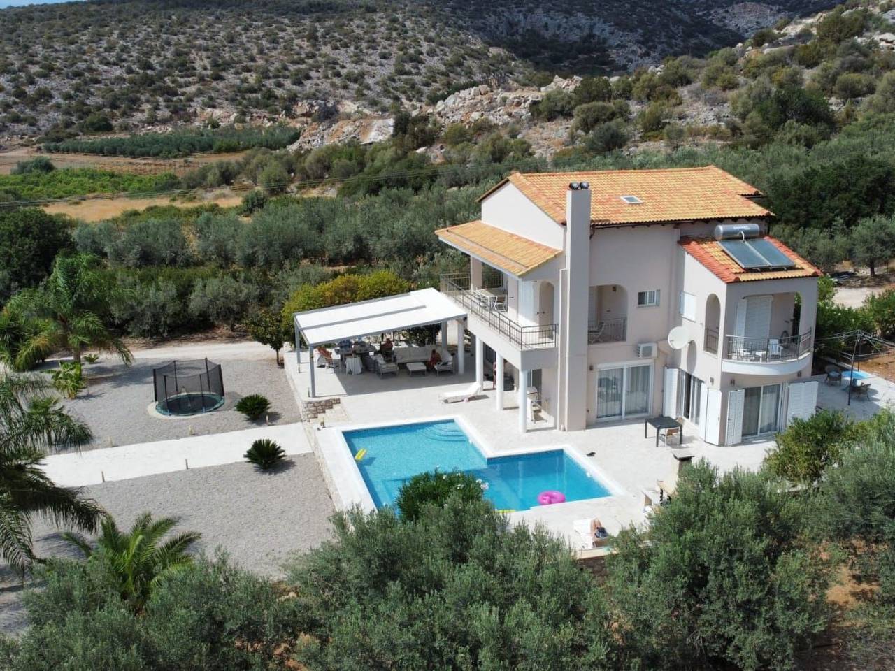 Anwesen "Villa Livadia" mit Infinity-Pool in Argolis
