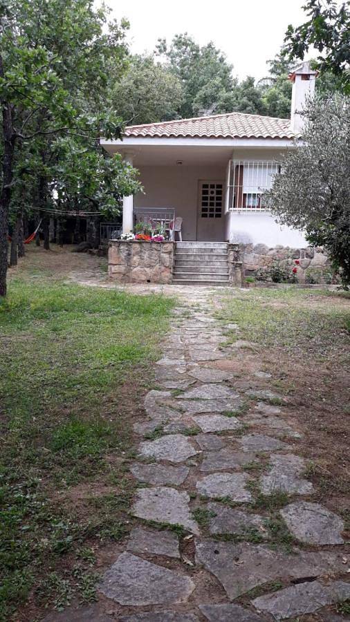 Casa rural para 8 personas, con Terraza además de Jardín y Piscina en Pedrezuela - 2