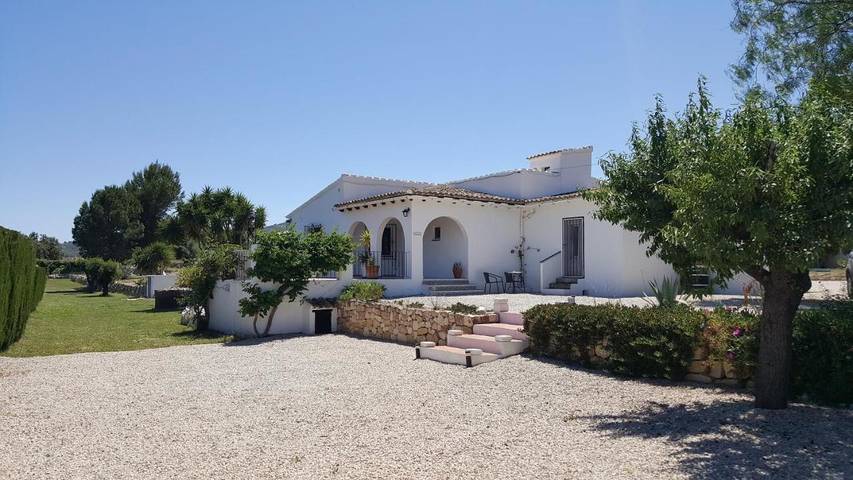 Location de vacances pour 2 personnes, avec piscine ainsi que jardin et vue à Llíber - 3