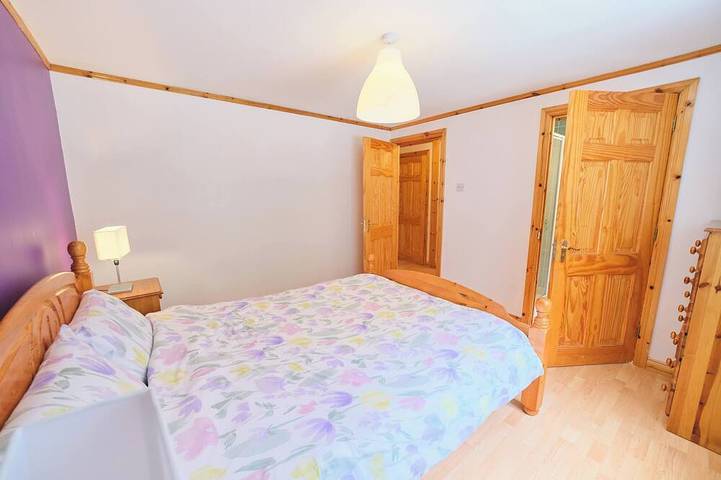 3 Bedroom Cabin By Travel Lets Short Term Rental Agency Kerrykeel in Broad Water