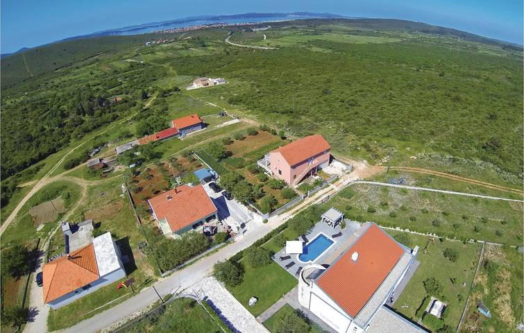 Ferienhaus für 10 Personen, mit Sauna und Terrasse, mit Haustier in Sukosan - 2